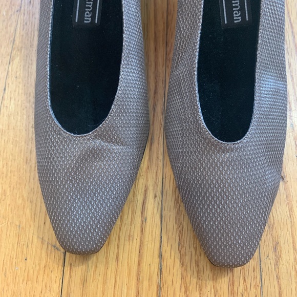 Vintage Stuart Weitzman Textured Heels - Picture 2 of 8